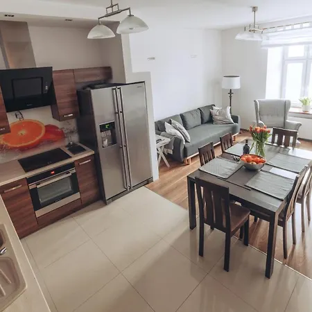 Apartment Rynek - Zielona Kamienica *